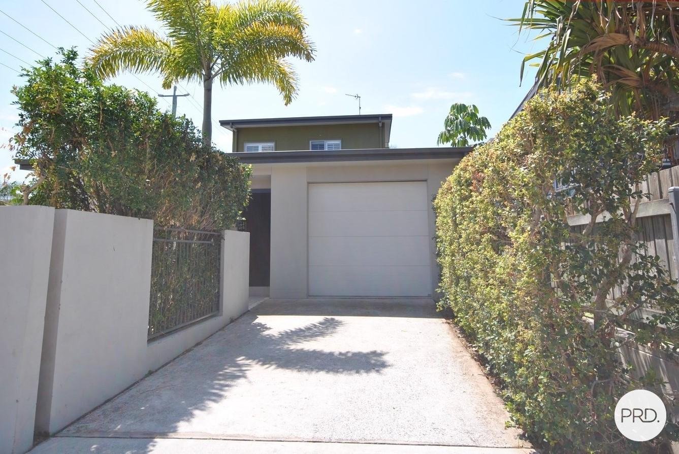 2/23 Hunter Avenue LABRADOR 13