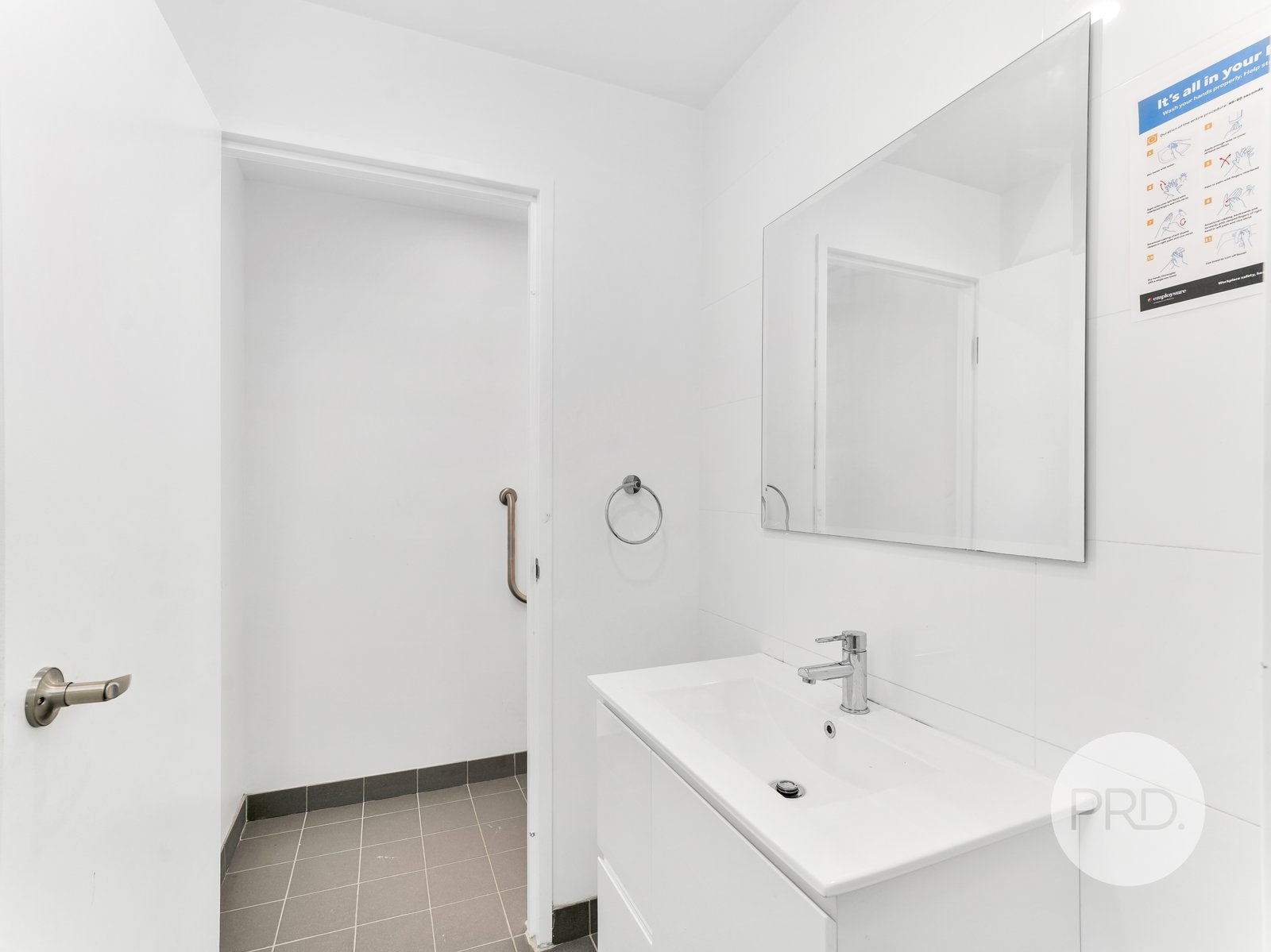 22/3 MacDonald Rd  INGLEBURN 18