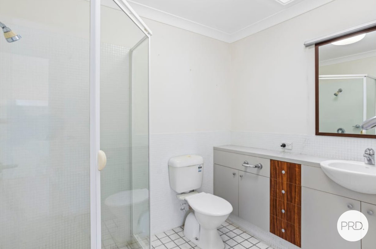 2/23 Mason Street SOUTHPORT 8