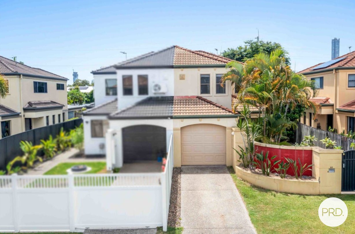 2/23 Mason Street SOUTHPORT 1