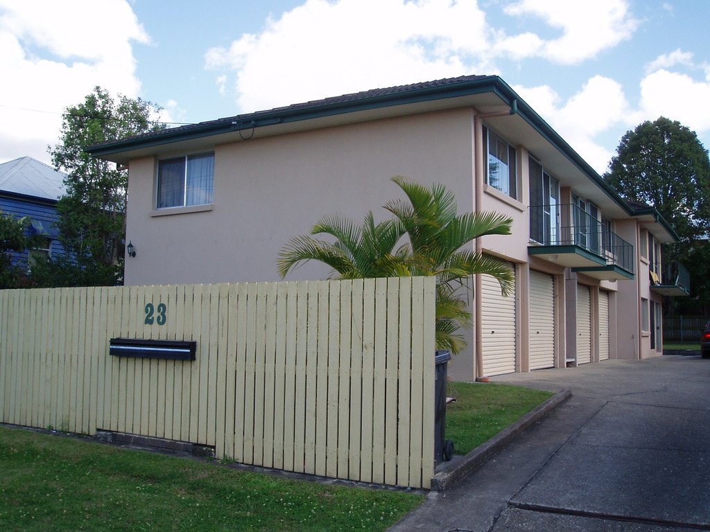 2/23 Railway Pde.  NUNDAH 1