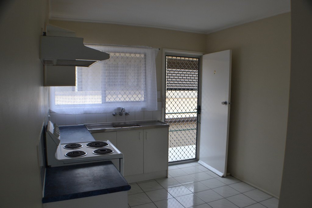 2/23 Railway Pde.  NUNDAH 4