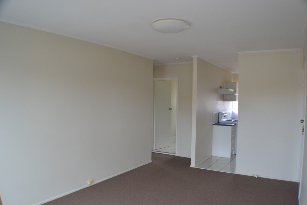 2/23 Railway Pde.  NUNDAH 6