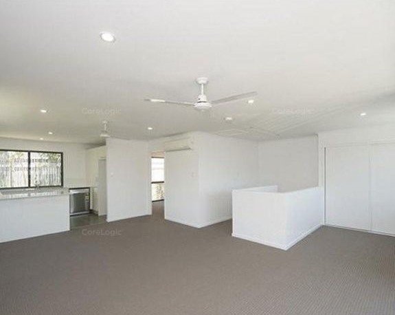 2/23 Roberts Street SOUTH GLADSTONE 3