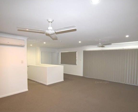 2/23 Roberts Street SOUTH GLADSTONE 5