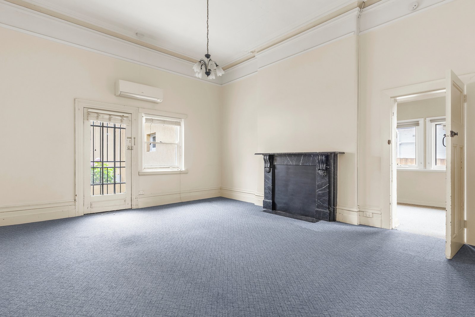 Gallery: 2/23 Sandham Street