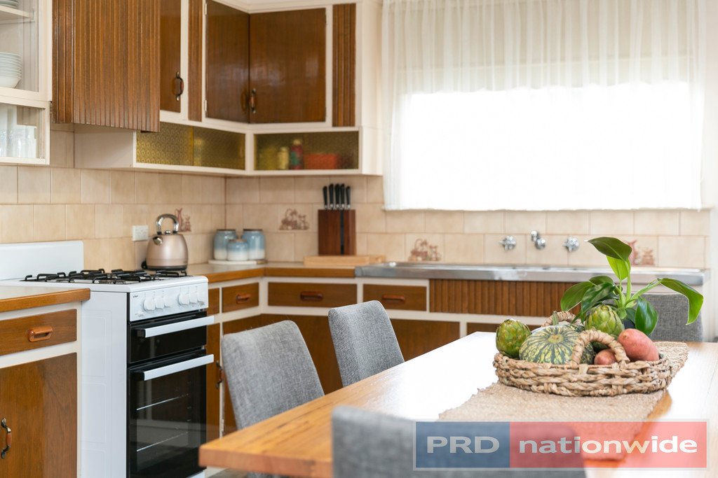 223 Swinglers Road INVERMAY 4