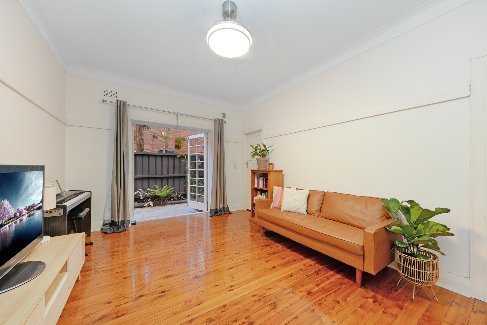 2/23 Waratah Avenue RANDWICK 2