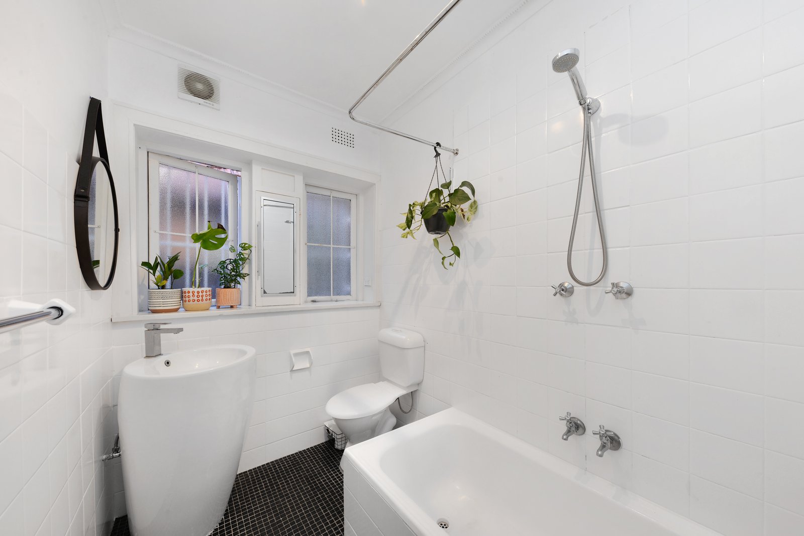 2/23 Waratah Avenue RANDWICK 5