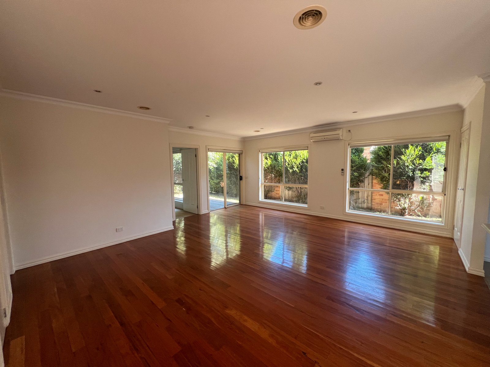 Gallery: 2/23 Whiton Street