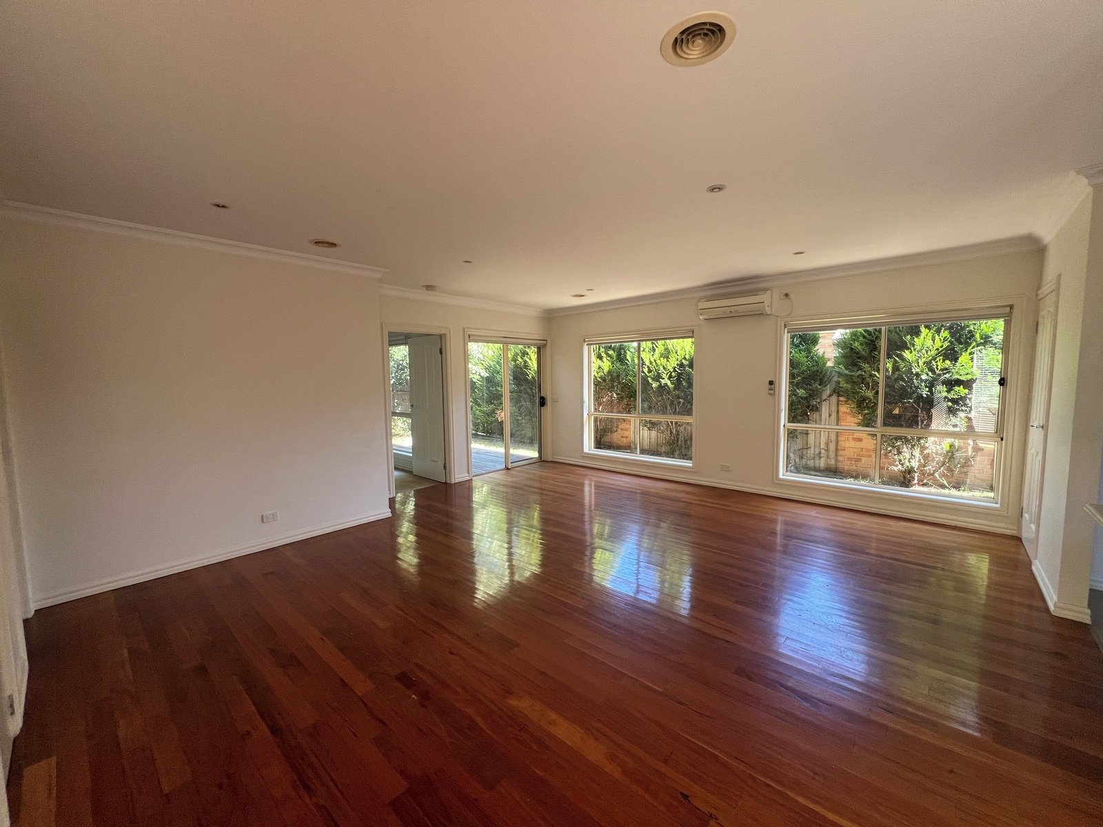 Gallery: 2/23 Whiton Street