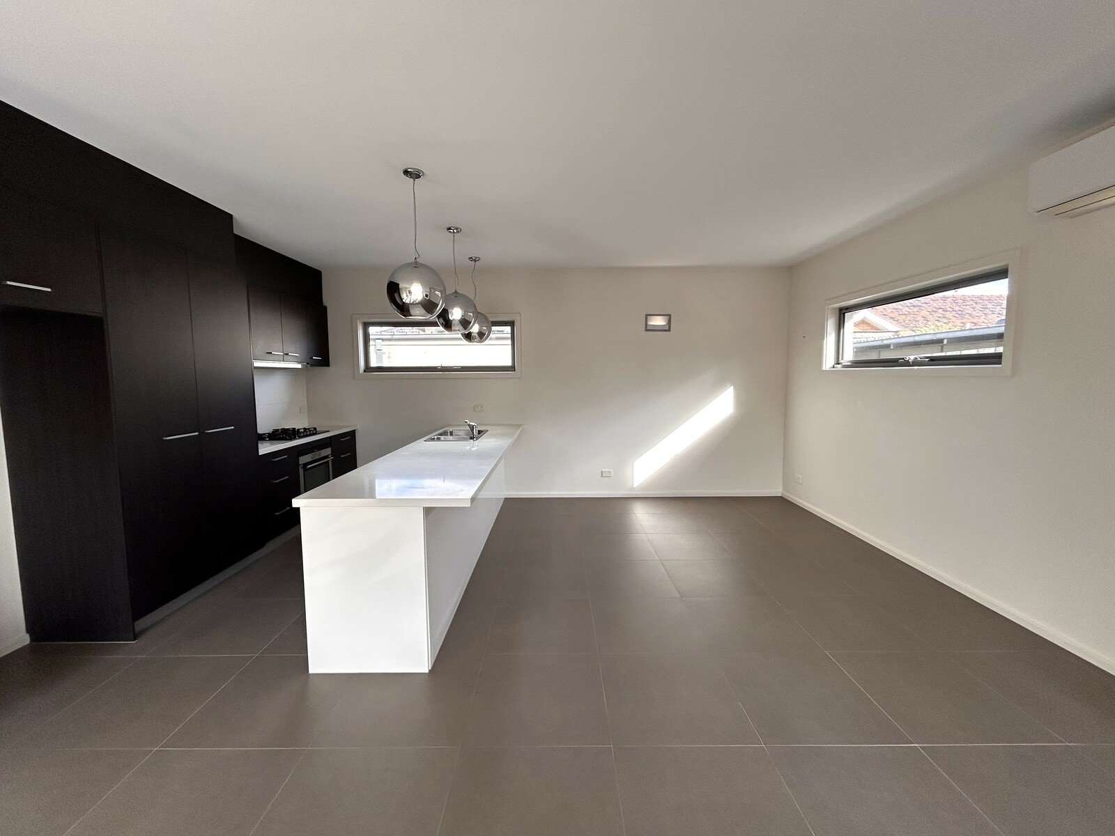 Gallery: 2/230 Mt Pleasant Road