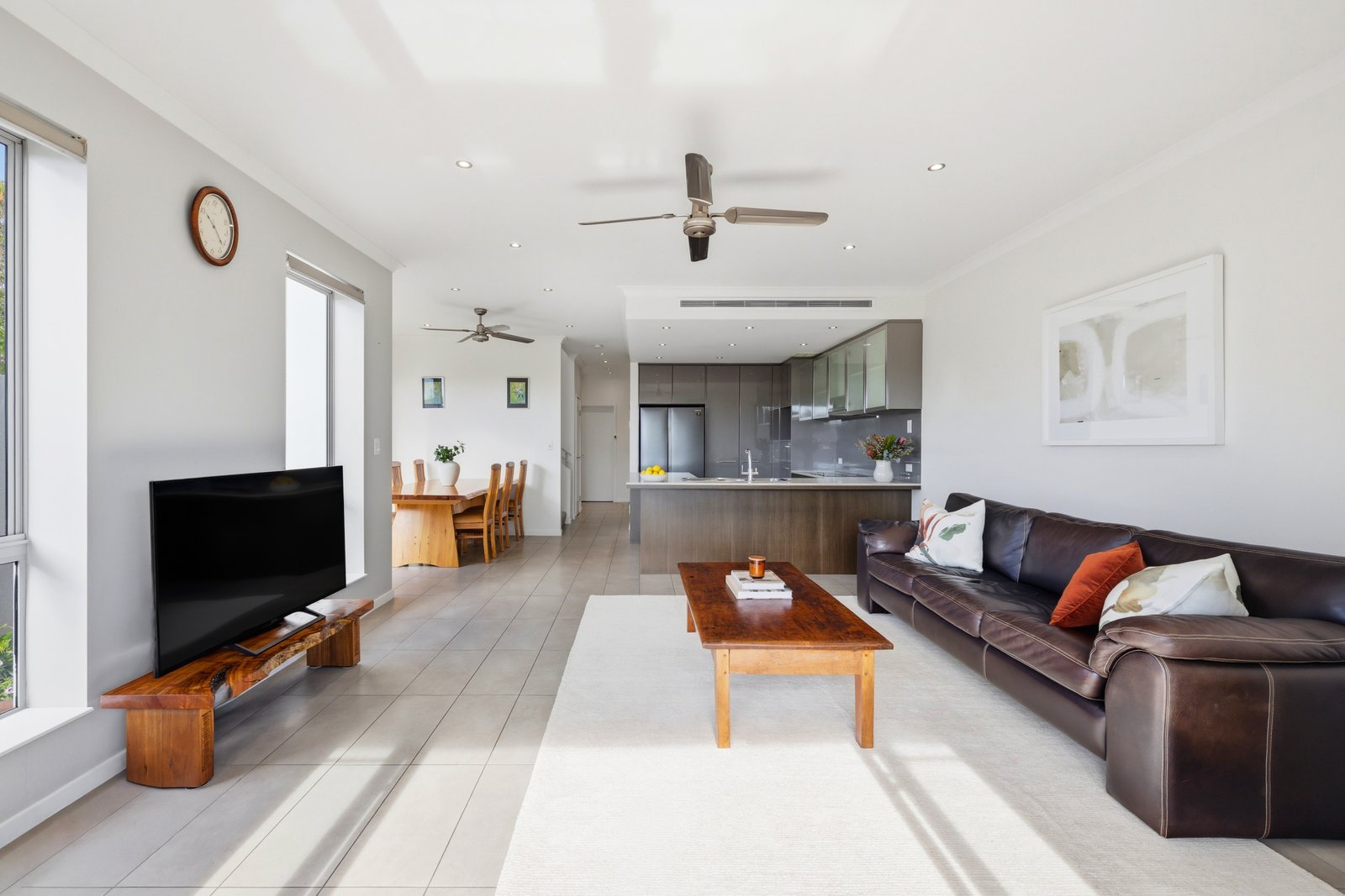 22/31 Port Peyra Crescent VARSITY LAKES 2