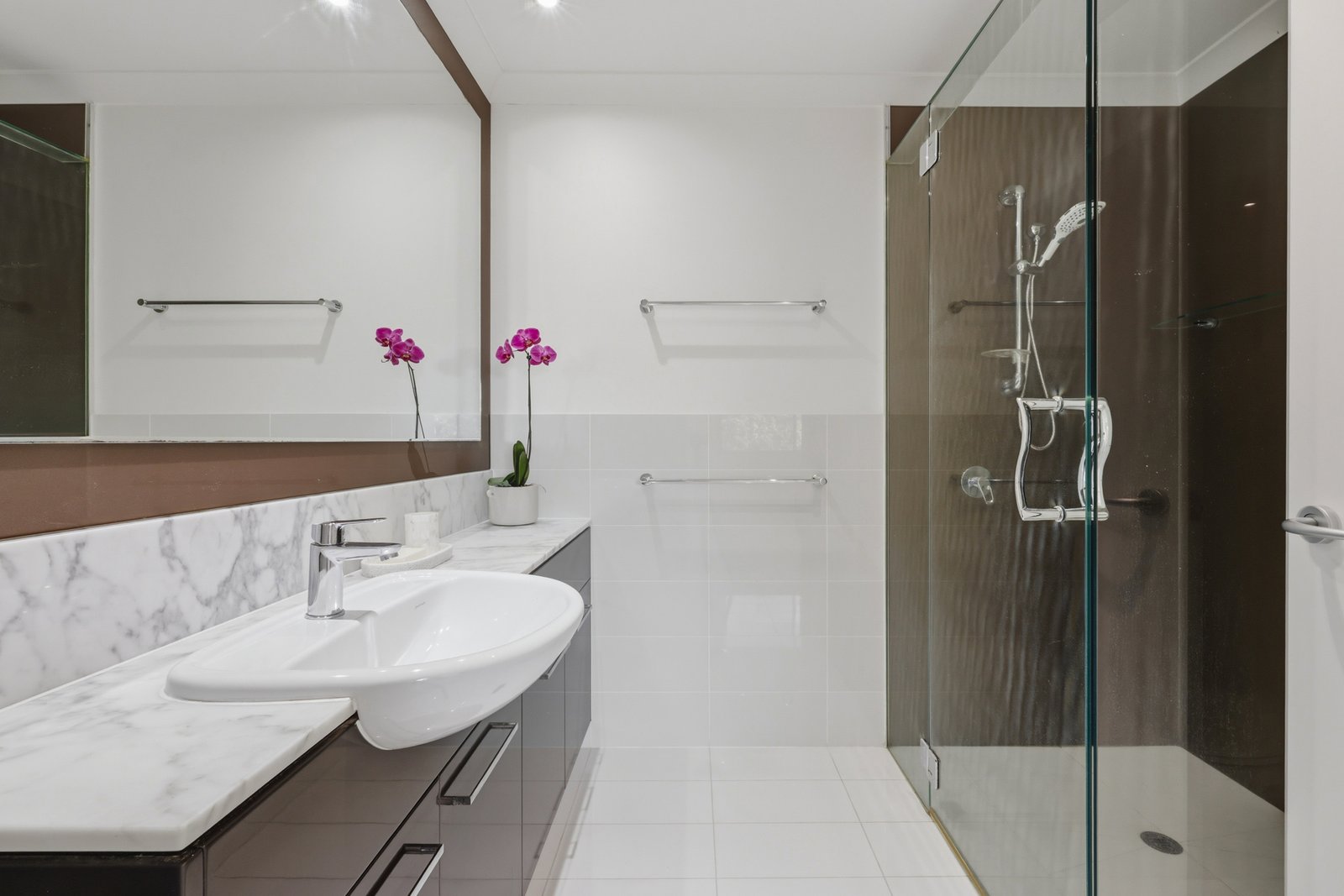 22/31 Port Peyra Crescent VARSITY LAKES 12
