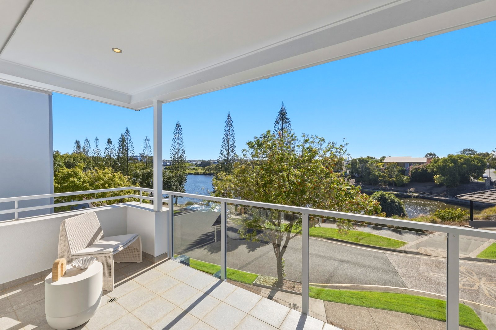 22/31 Port Peyra Crescent VARSITY LAKES 26