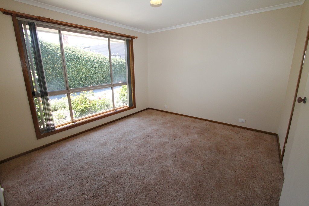 2/232 Albert Street SEBASTOPOL 3