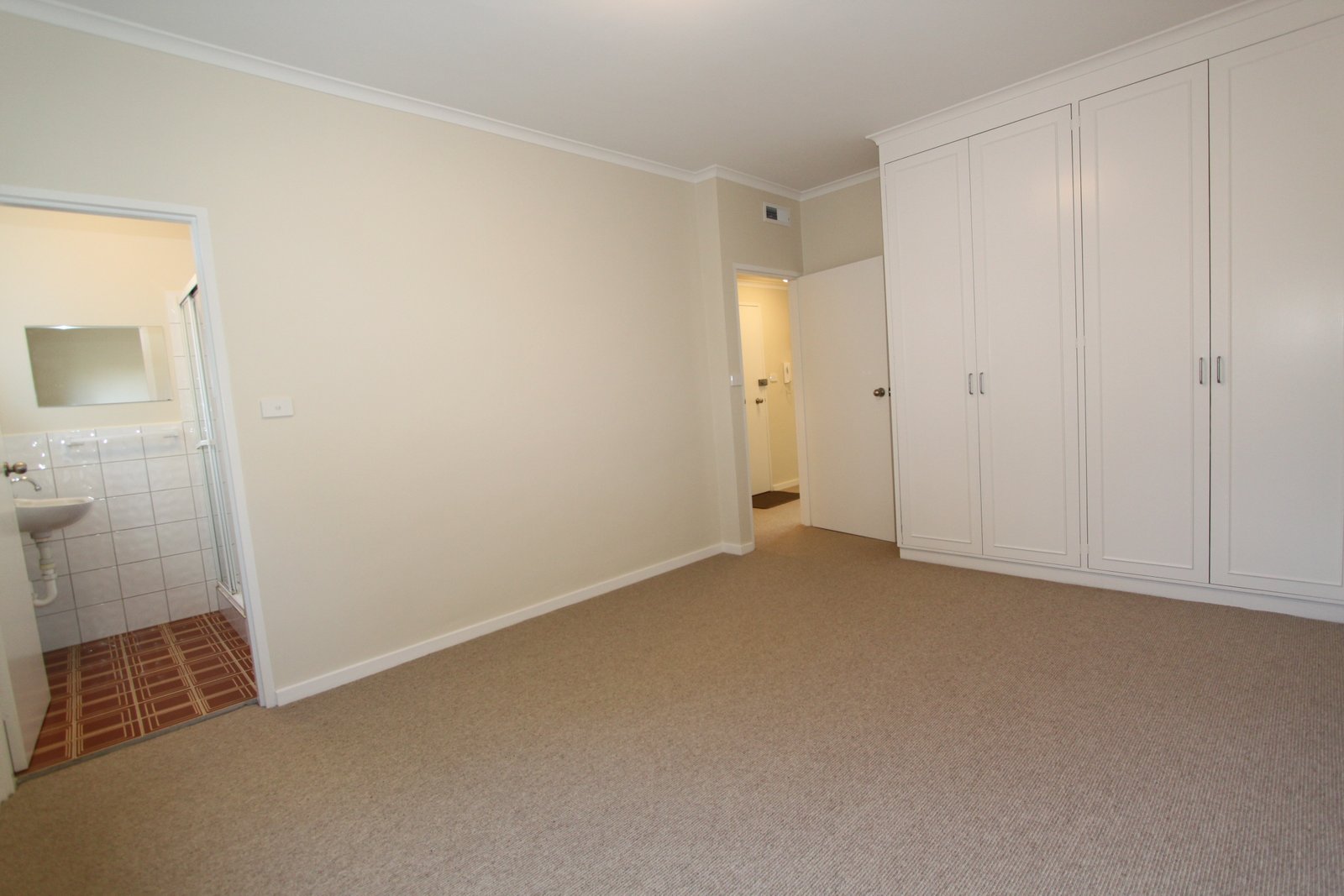 Real Estate and Property in 2/232 Barkly Street, St Kilda, VIC