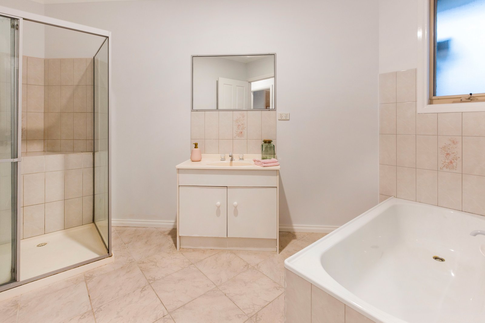 Gallery: 22/32 Centre Dandenong Road