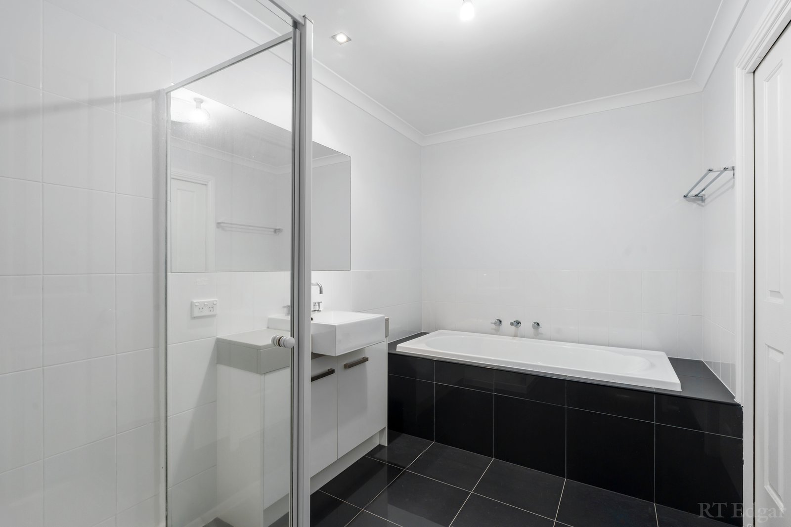Real Estate and Property in 2/232 Springfield Road, Blackburn, VIC