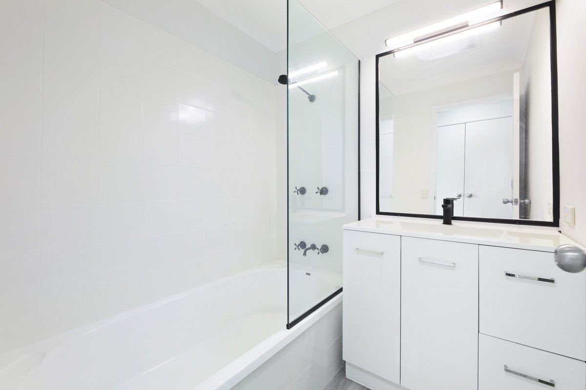 223/215 Cottesloe Drive Mermaid Waters 13