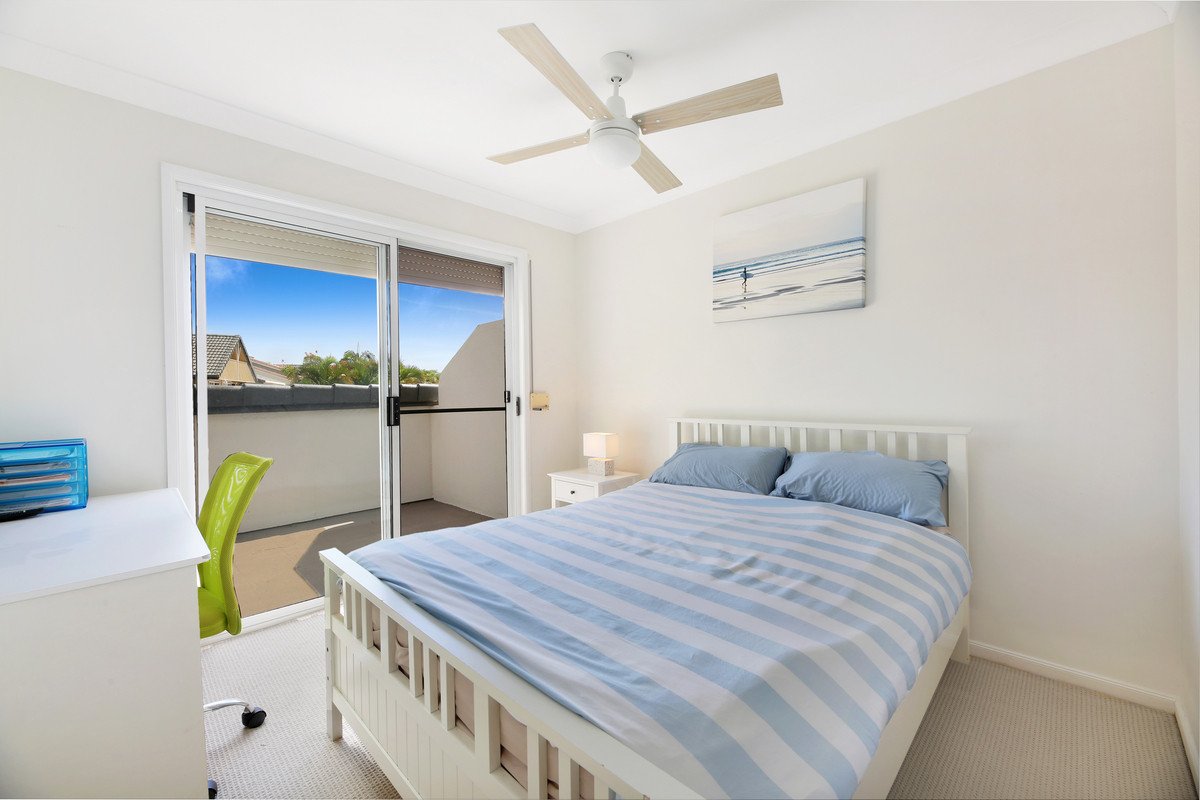 223/215 Cottesloe Drive Mermaid Waters 14