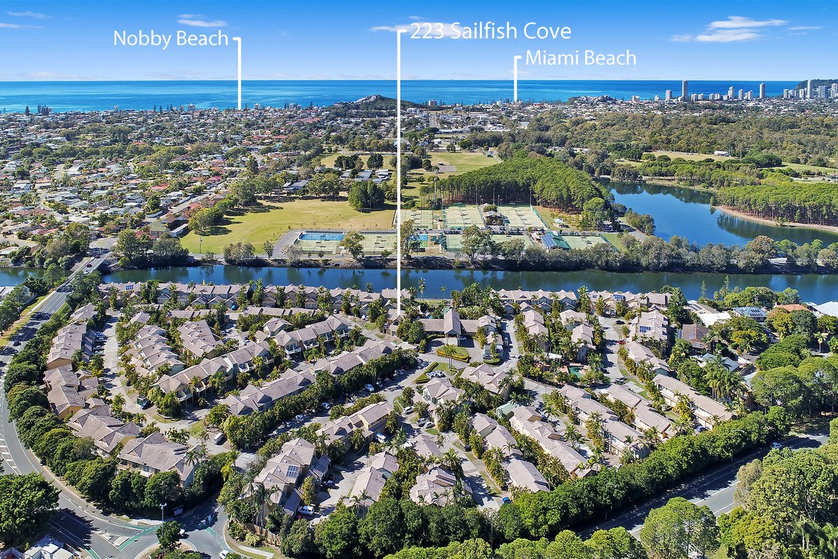 223/215 Cottesloe Drive Mermaid Waters 17