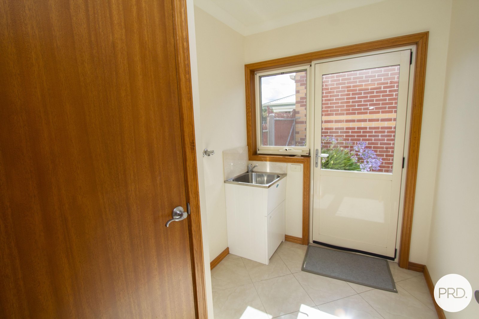 2/234 Albert Street SEBASTOPOL 9