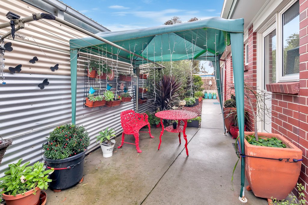 2/234 Albert Street SEBASTOPOL 9