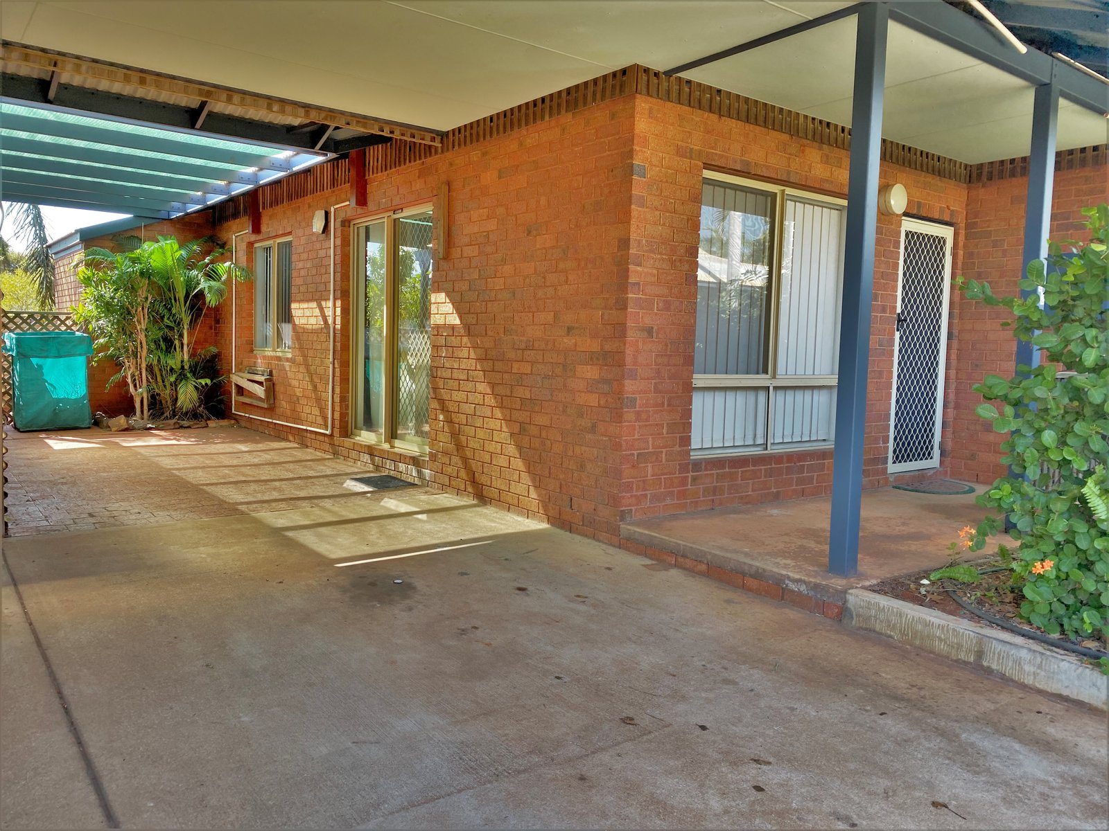 22/37 Taylor Road CABLE BEACH 2