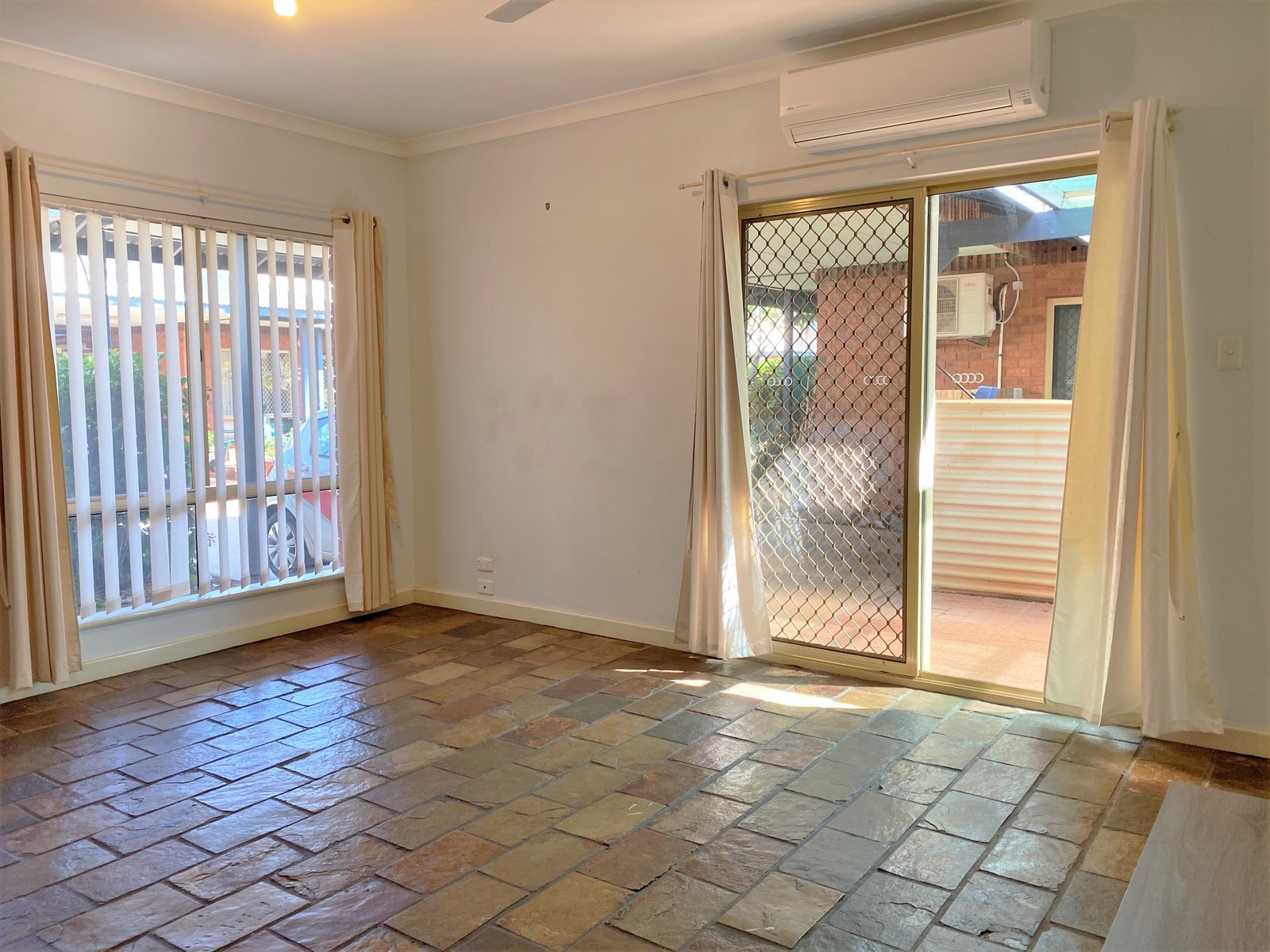 22/37 Taylor Road CABLE BEACH 4