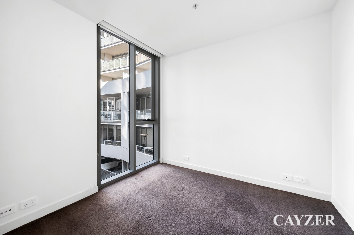 Gallery: 223/70 Nott Street