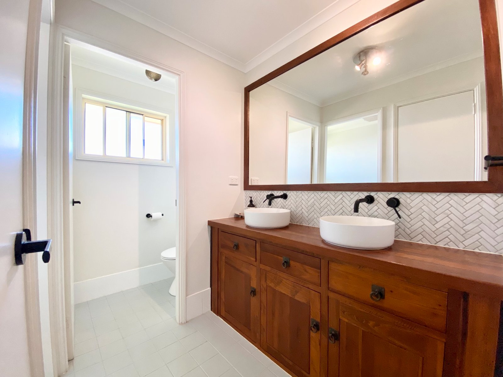 2/24 Bellmount Close ANNA BAY 16