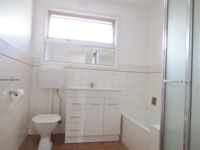 Gallery: 2/24 Blanch Street