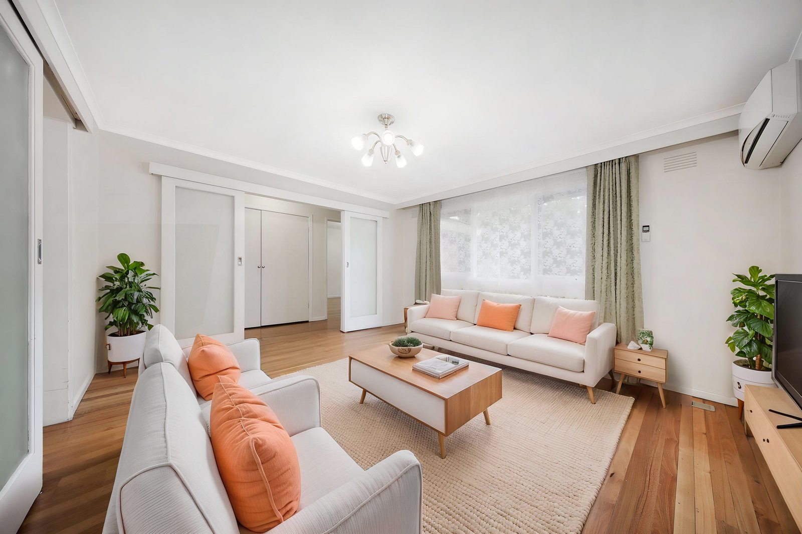 Gallery: 2/24 Bowen Street