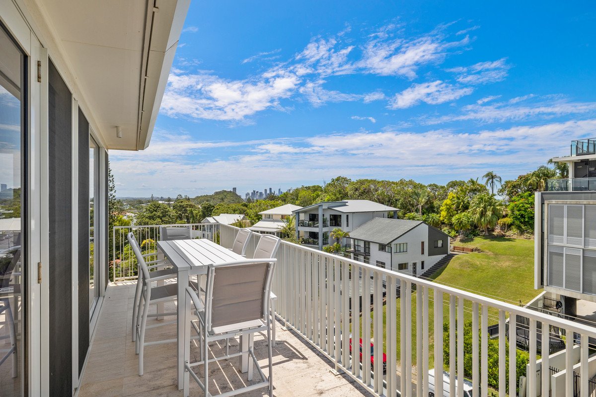 2/24 Brakes Crescent MIAMI 6