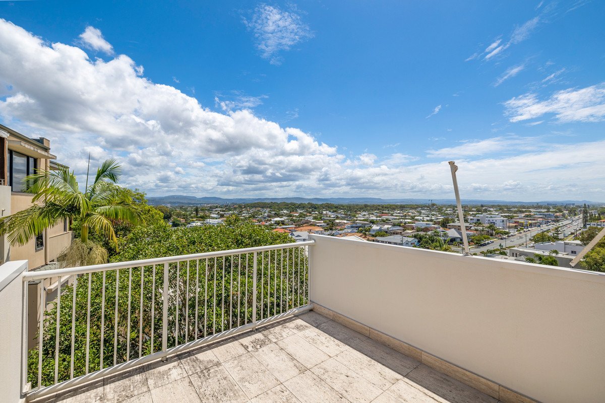 2/24 Brakes Crescent MIAMI 7