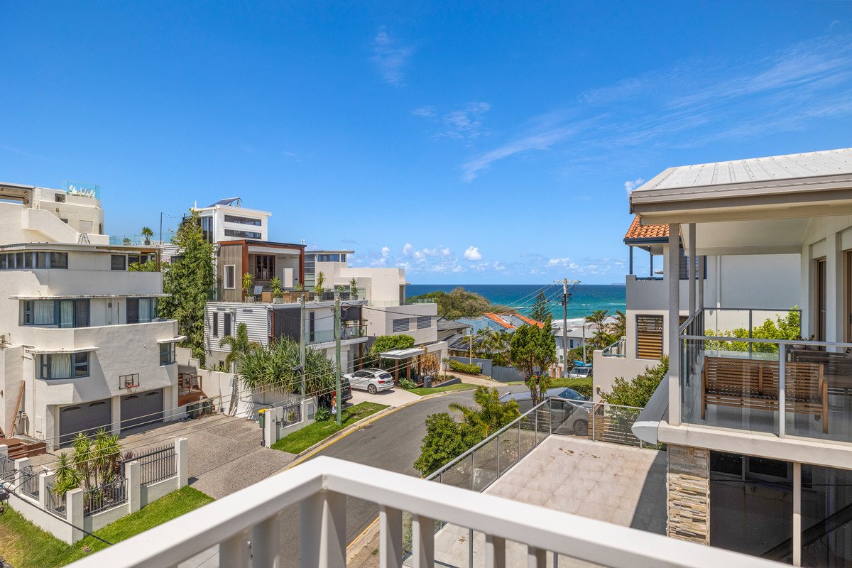 2/24 Brakes Crescent MIAMI 19