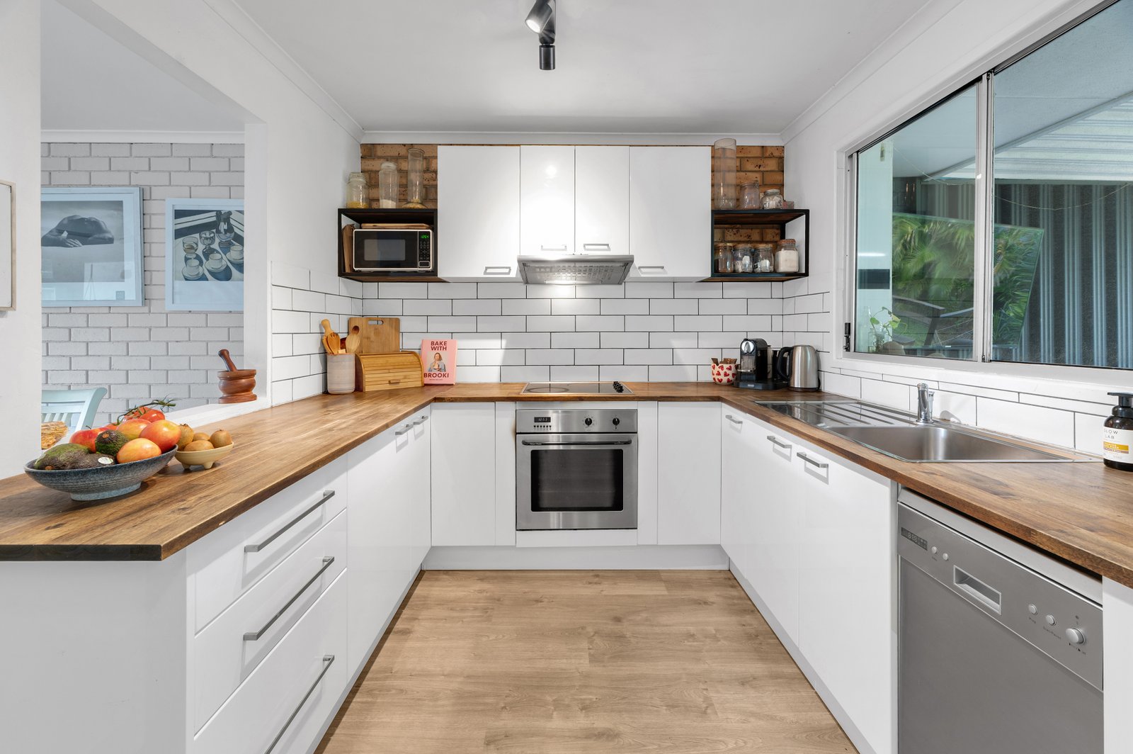 2/24 Corunna Crescent ASHMORE 2