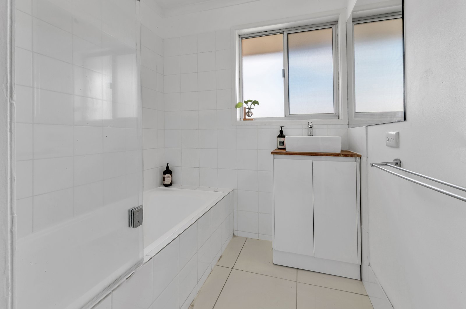 2/24 Corunna Crescent ASHMORE 13
