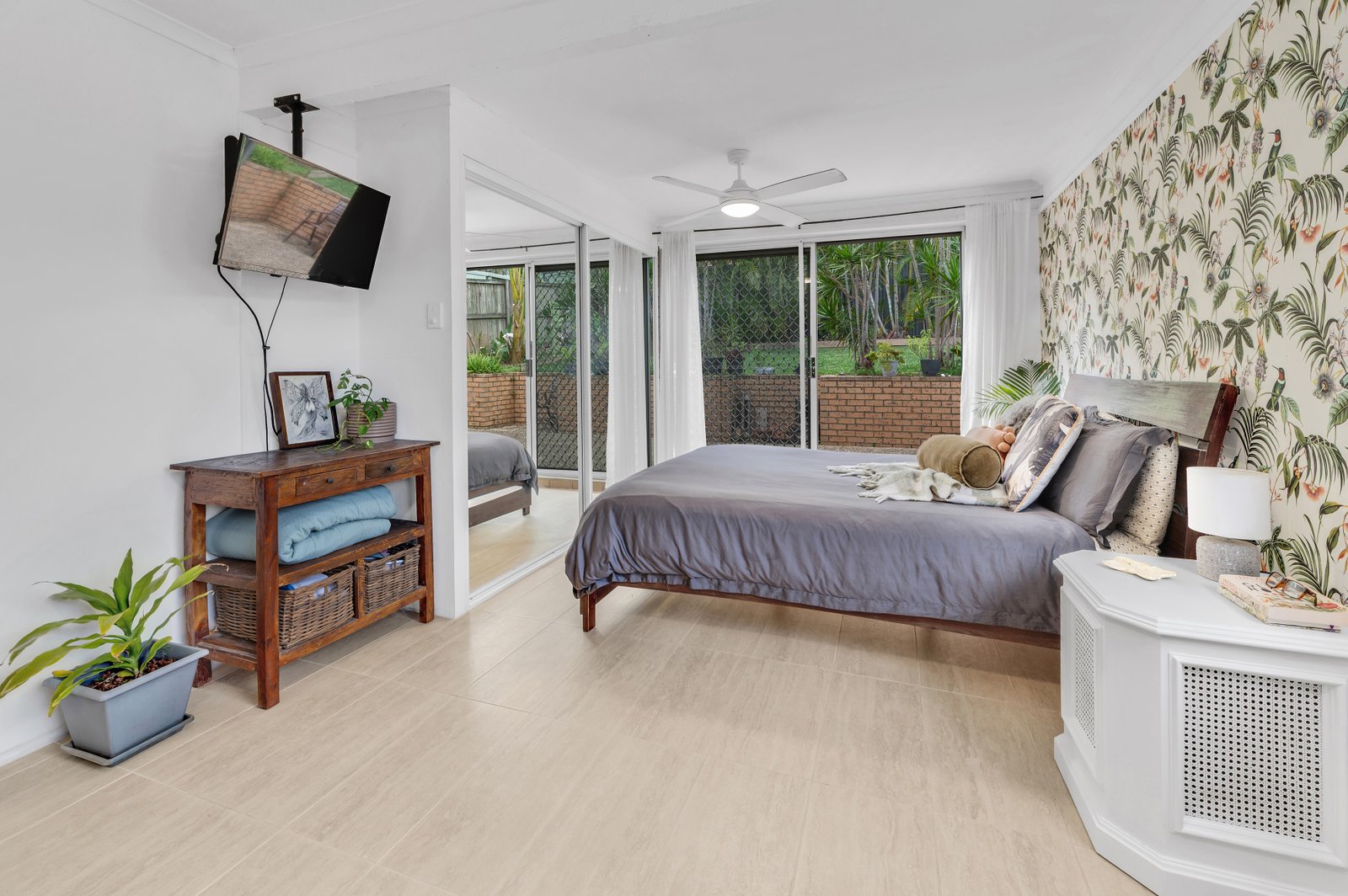2/24 Corunna Crescent ASHMORE 18
