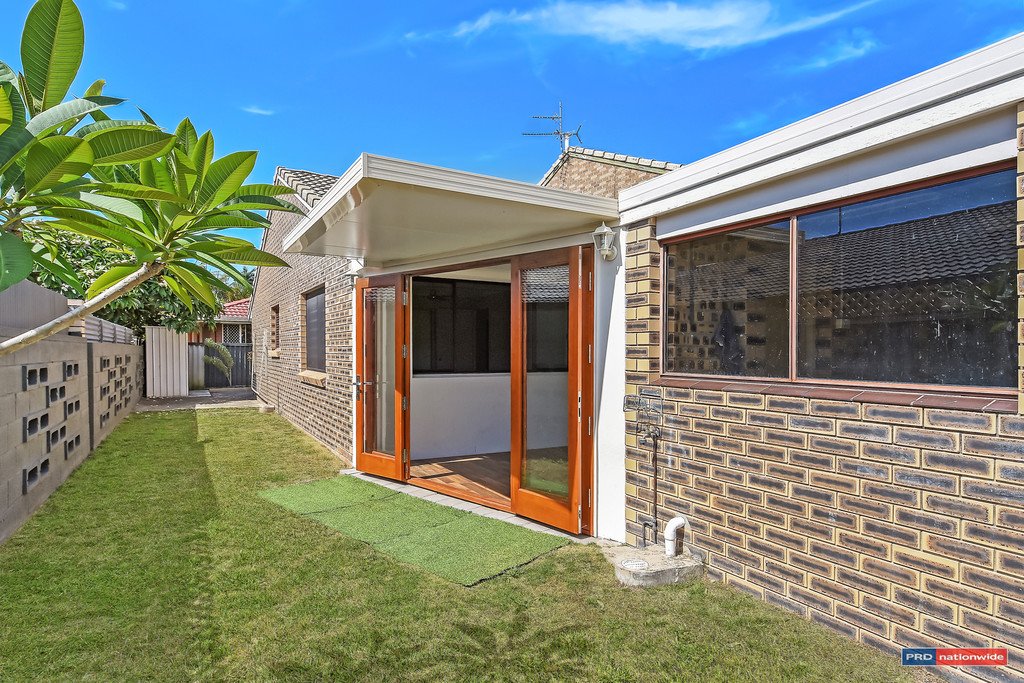 2/24 Doggett Drive MIAMI 2