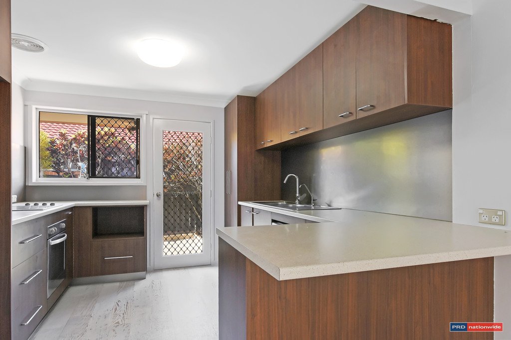 2/24 Doggett Drive MIAMI 3