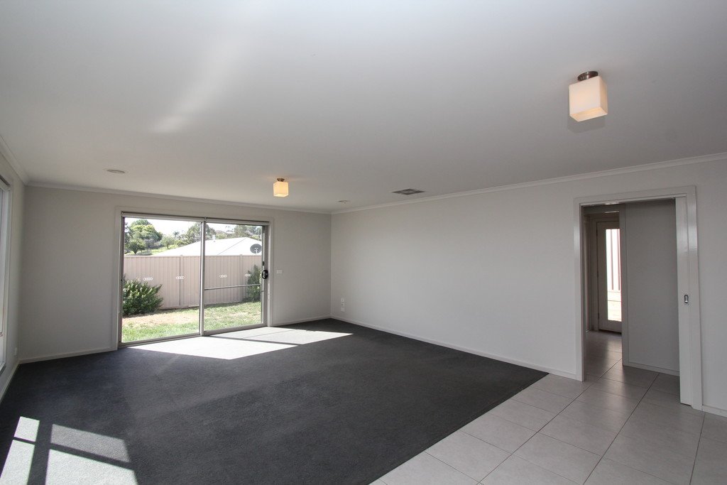 224 Elsworth Street MOUNT PLEASANT 4