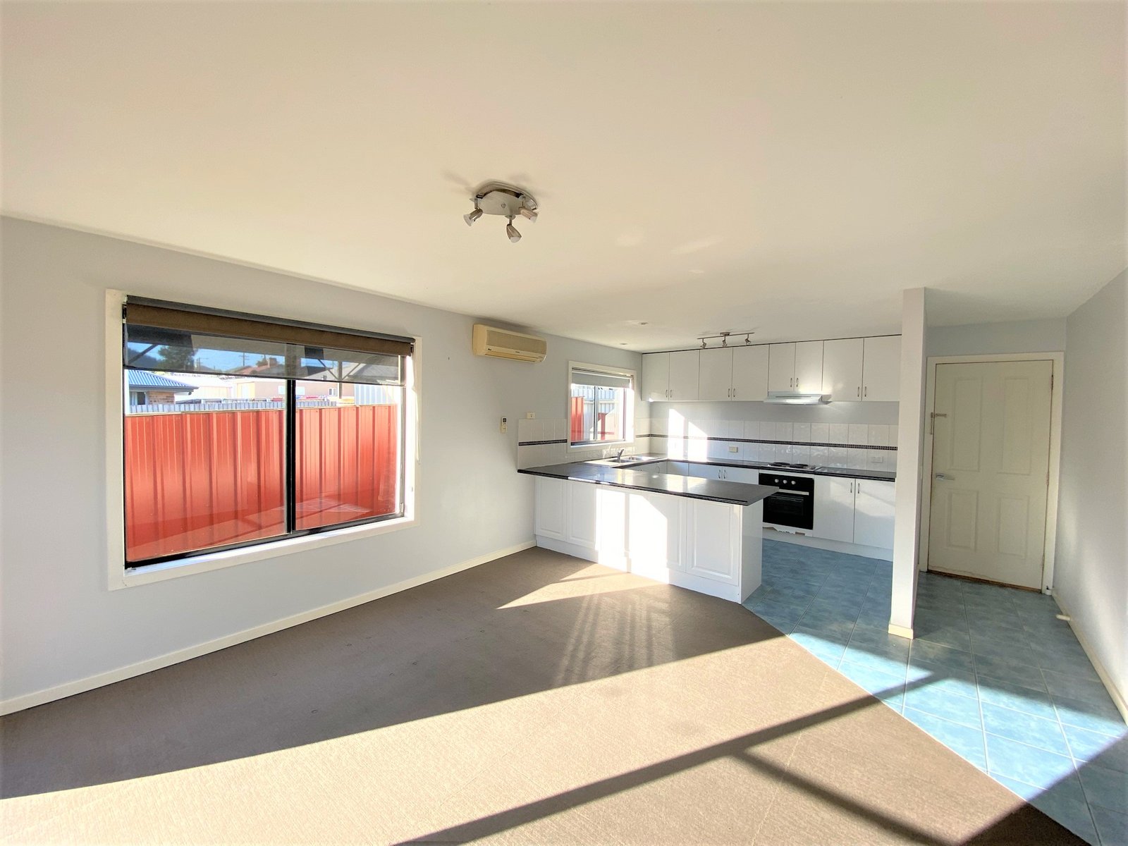 2/24 Elwick Road GLENORCHY 2