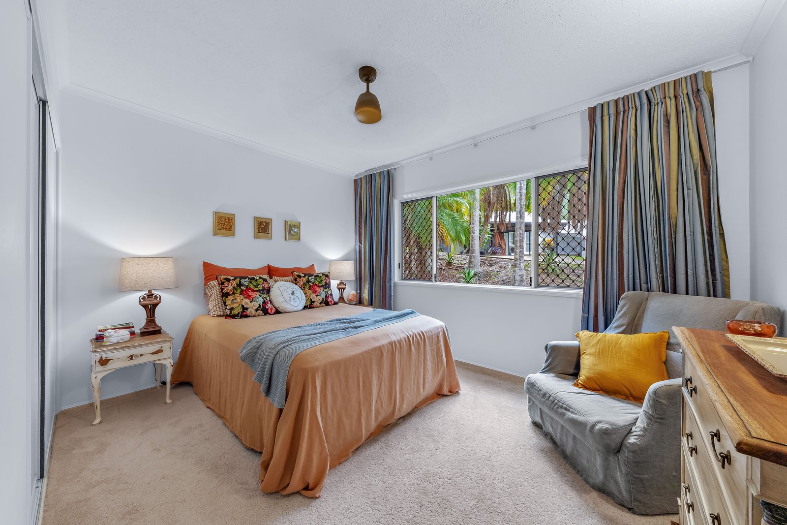 2/24 Island Drive CANNONVALE 9