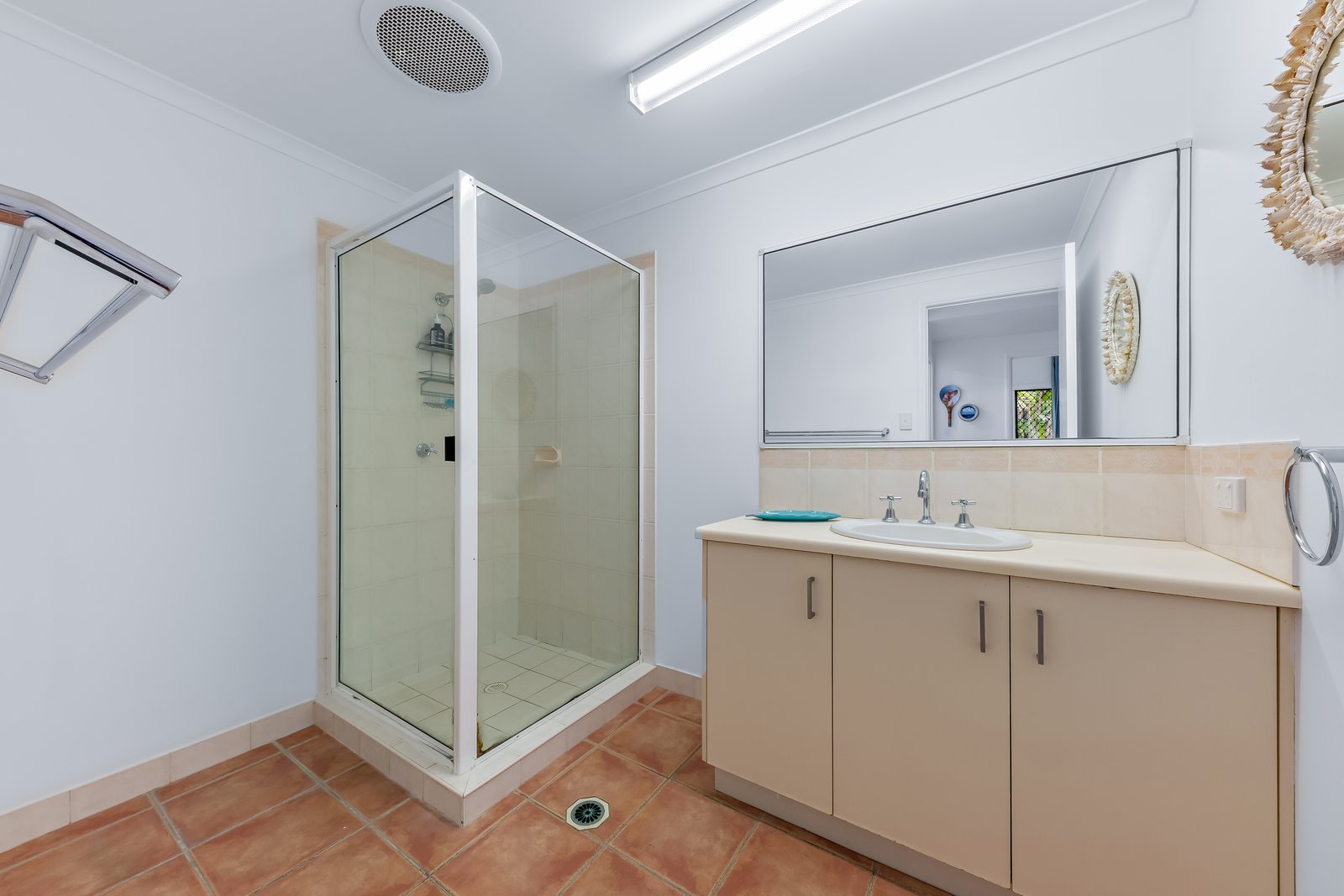 2/24 Island Drive CANNONVALE 12