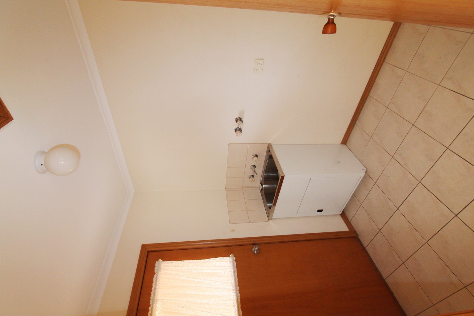 2/24 Jasmine Drive DELACOMBE 7