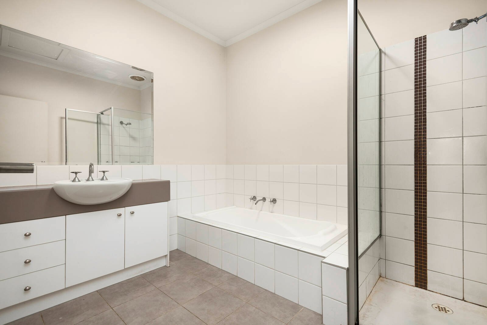 Real Estate and Property in 2/24 Rose Street, Box Hill, VIC