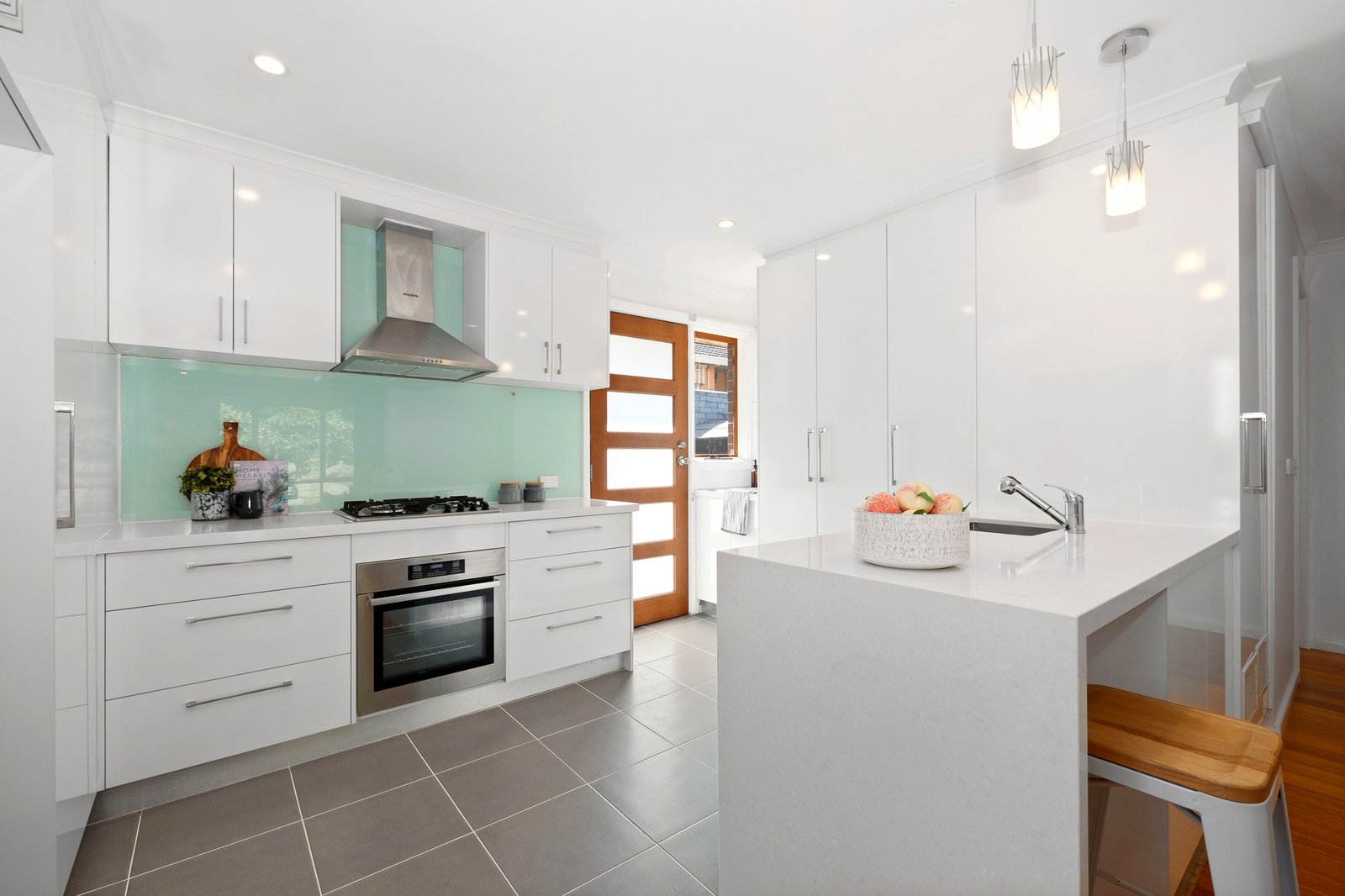 Gallery: 2/24 Selby Street