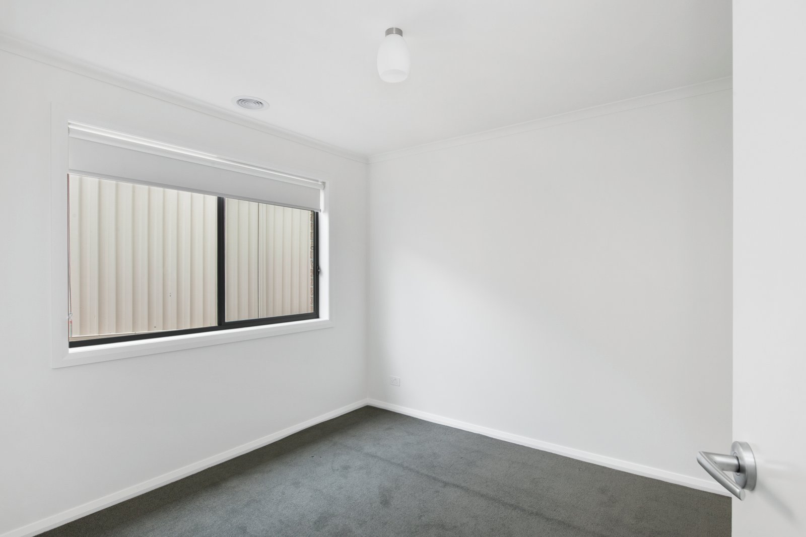Gallery: 2/24 Shakespeare Avenue